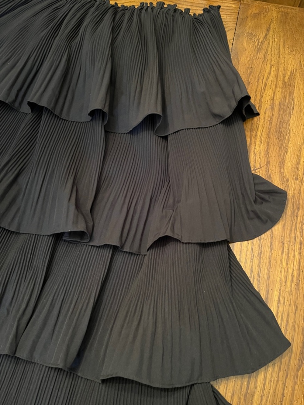 Mare Mare Anthropologie Tiered‎ Pleated Black Maxi Skirt, size 2X - Picture 4 of 9
